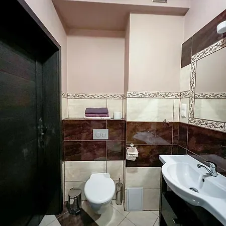 Проживання в сім'ї Pod Lasem *