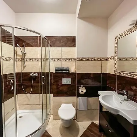 Pod Lasem Quarto em Acomodações Particulares