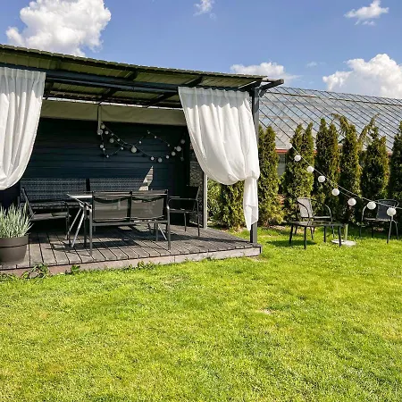 Проживання в сім'ї Pod Lasem